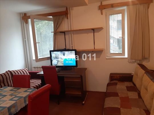 Uknjižena garsonjera kod Voždovačke crkve ID#3862