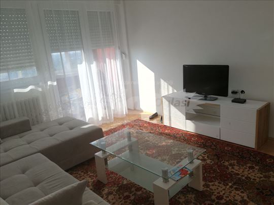 2.5 sobni Stan Bulevar