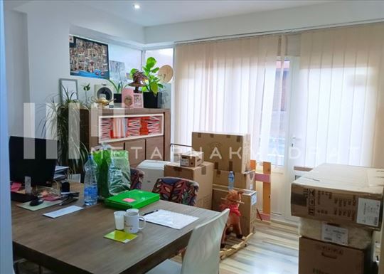 Bežanijska kosa I MZ, Karingtonka sa garažom (ID: 