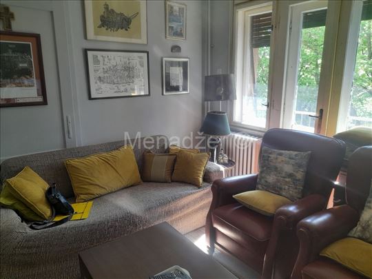 Centar, u parku, 2.0 CG 60m2, Bez lifta 3/4 dve lo