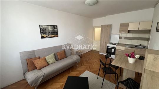 Odličan stan, Karaburma, 44m2, 1.5, TA