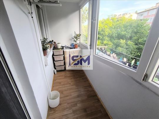 Resnik, renoviran stan 59m2