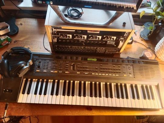 Roland E-20