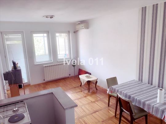 Uknjižen 2.0 stan - Mirijevo ID#3864