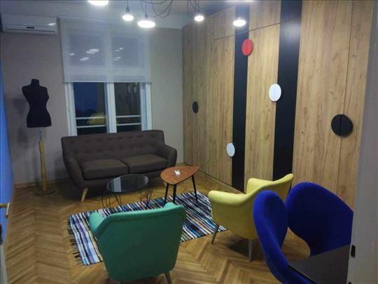 Atraktivan, renoviran, kod Bajloni pijace