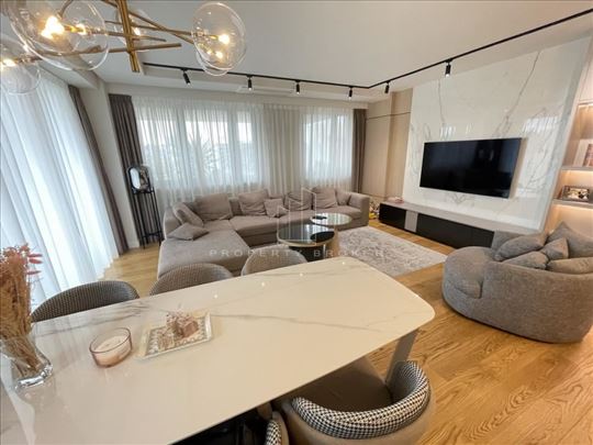 Blok 32, lux, namešten ID#3901