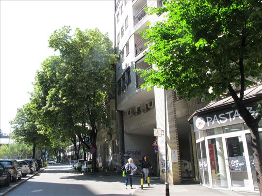 Centar, knez Danilova, 1.0 odličan!