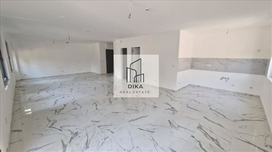 Odličan lokal u Zemunu, 71m2