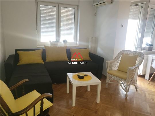 Trosoban dupleks - 65m2 - Grbavica 