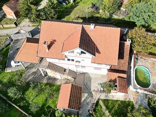 Vrčin poslovno stambeni objekat