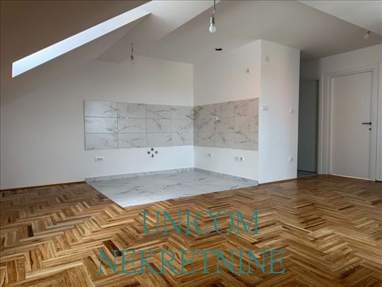 2.0  58m2(L) Železnik - Bobana Tomovića