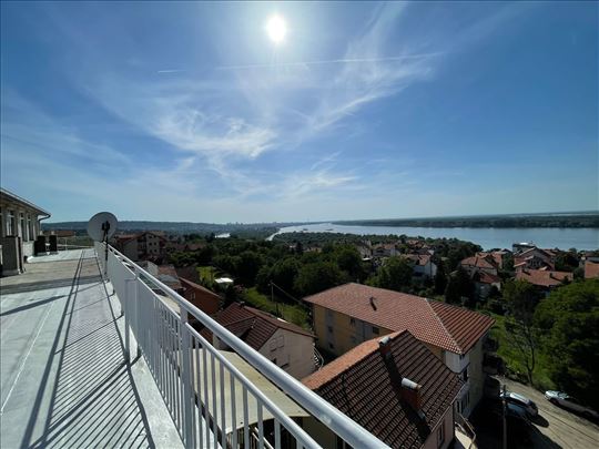 Ekskluzivan Penthouse 420m² u Višnjici