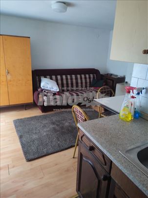 Garsonjera-studio Mirijevo, u porodicnoj kuci