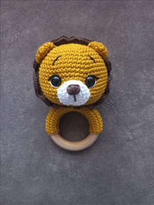 Heklana zvečka lav, amigurumi 