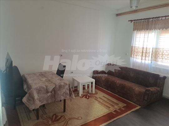 Izdajem sobu 20m²