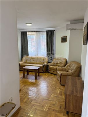 izdajem stan na Karaburmi