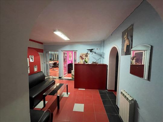 Izdavanje Salona u Višnjici – 90m², Opremljen.
