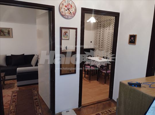 Izdavanje stana Zemun / Karadjordjev Trg