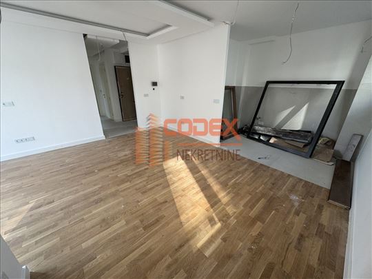 Novogradnja u Zemunu, 62m2 + 53 dvorišta + garaža