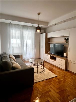 Pravni fakultet, renoviran, parking, ID 24420