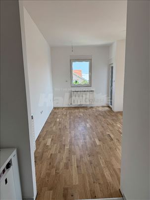 Prodaja poslovnog prostora, 40,92m2 na Ledinama