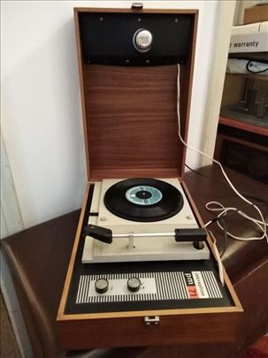 Vintidž gramofon Iskraphon pm71