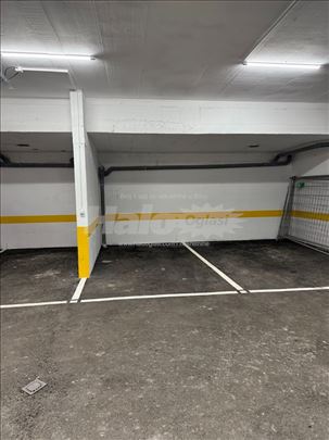 Garažno mesto - nije klackalica, nije lift
