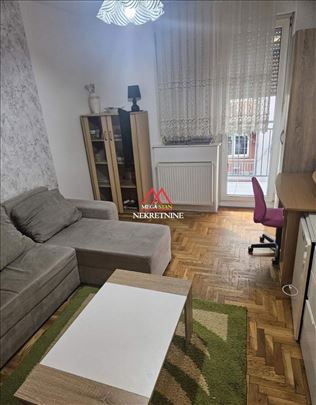 Garsonjera - 26m2 - Centar