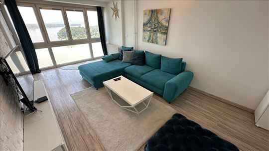 Kej, renoviran, prelep pogled na reku, ID 24424
