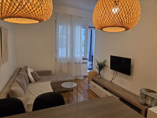 Lep 1.5 stan, 40m2, Novosadskog sajma