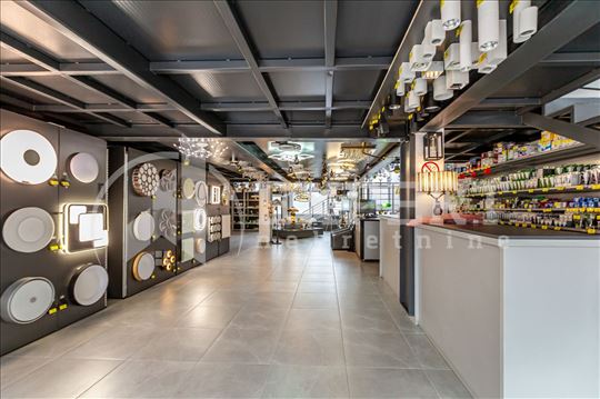 Lokal u centru, 330m2, prizemlje