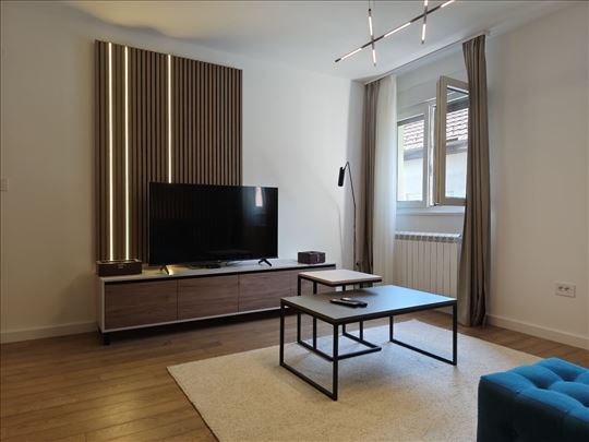 Lux 2,5 stan, opremljen, garaža, novogradnja