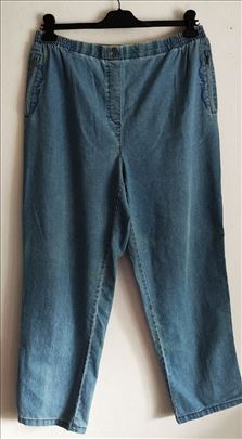 Nemačke pantalone od tankog teksasa sa cirkonima v