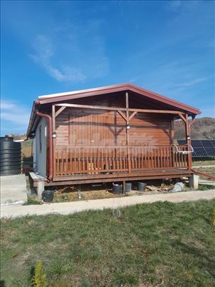 Prodaja placa sa 2 objekta
