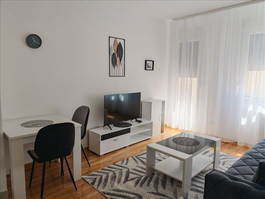 1,5,Mirijevo III,35m2,I/IV,lift,namešten,garaža