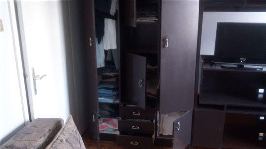 2 ormana drvo nov tepih 200 x300 nov GROF krevet