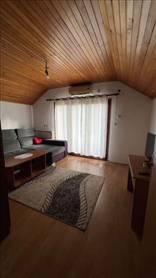Adaptiran stan u kuci za izdavanje