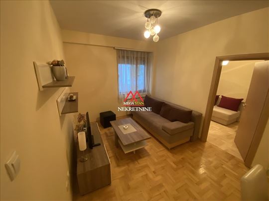 🏠 Izdaje se jednoiposoban stan – Lovćenska ulica