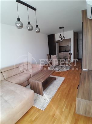 Izdaje se nov, jednoiposoban stan u Durlanu, 46m2