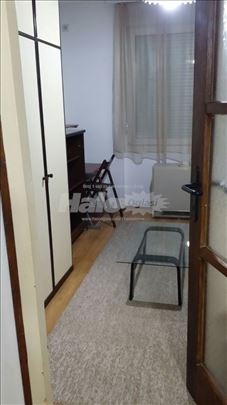 Izdajem stan kod Starog groblja u Nišu