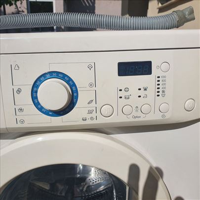 LG veš mašina 5 kg 150 eura