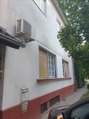 Novi sad Sajam kuća 407m2 Hitno!
