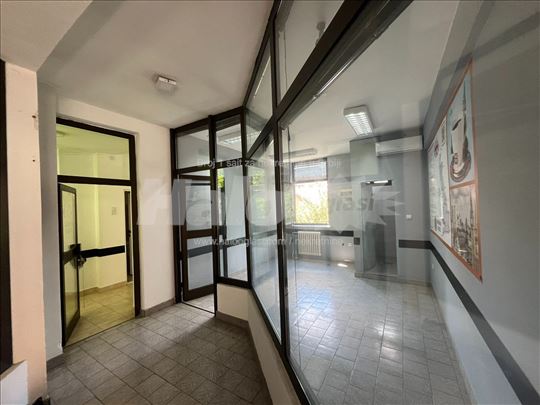 Centar izdavanje lokala 8,16,33m2 TC Beogepscity 