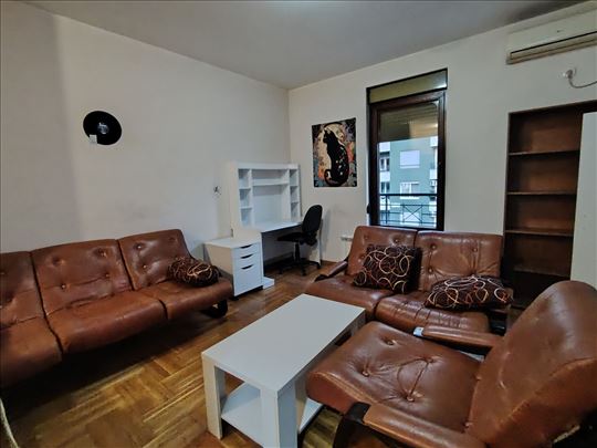 Charming Pet-Friendly One-Bedroom & Large Terrace