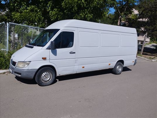 Kombi prevoz robe. Firma