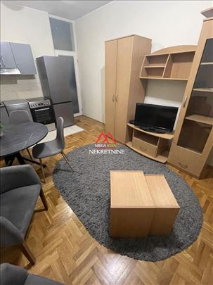 Kompletno namešten jednoiposoban stan-Sajam 🏠