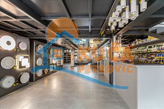 Lokal u centru, 330m2, prizemlje
