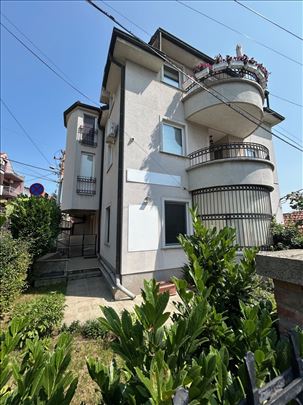 Luksuzan 3.0 stan - Voždovac, Vitanovačka. Preporu
