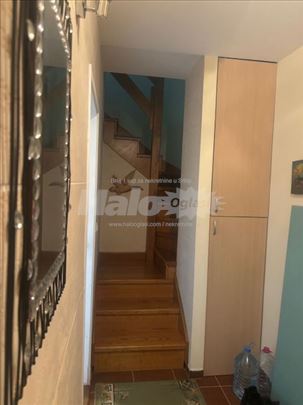 nameštena galerija od 34 m2 sa terasom