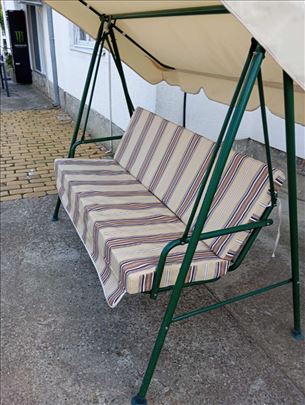 Presvlake za bastanske ljuljaske